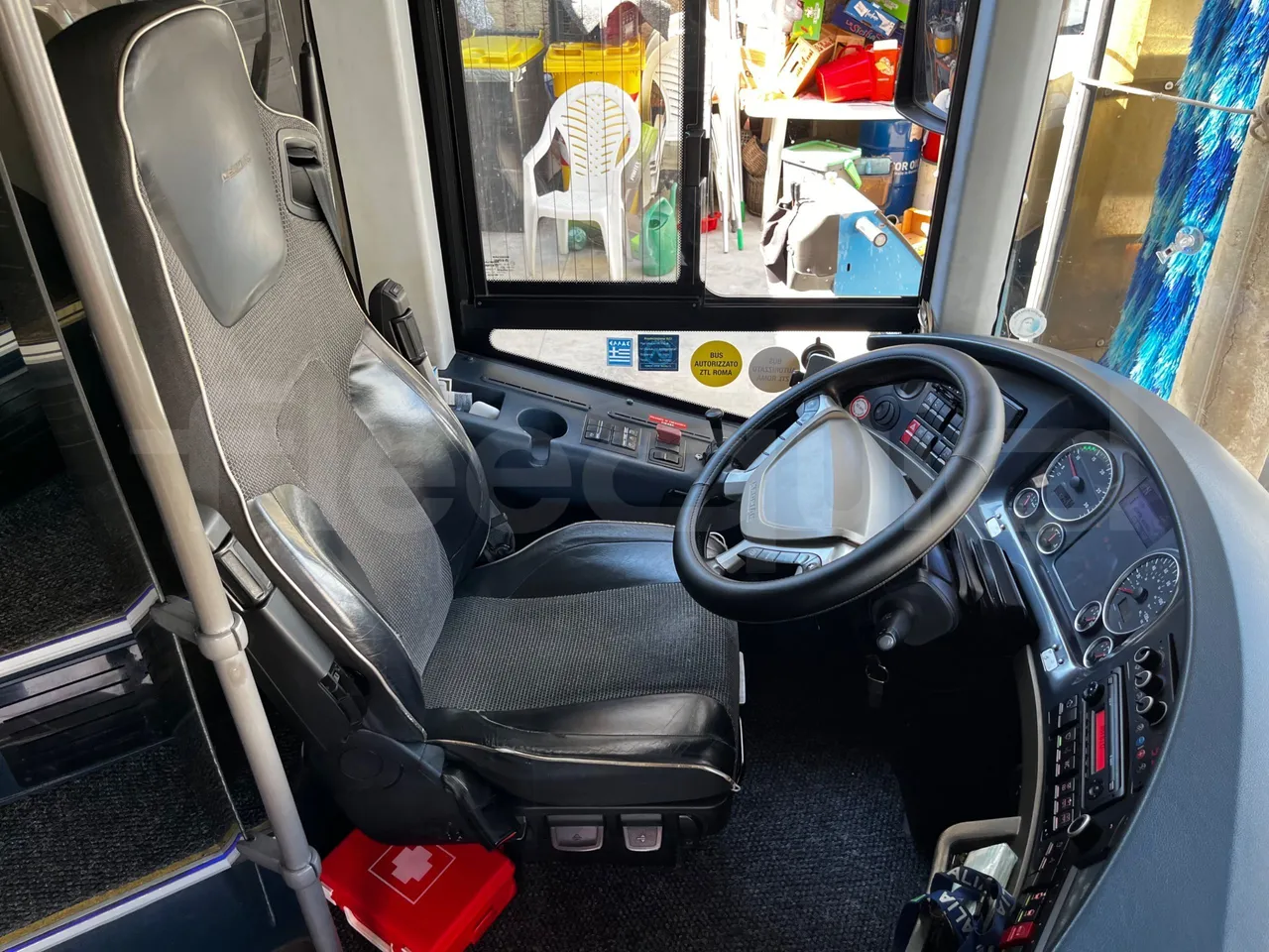 Neoplan Skyliner - driver's seat photo