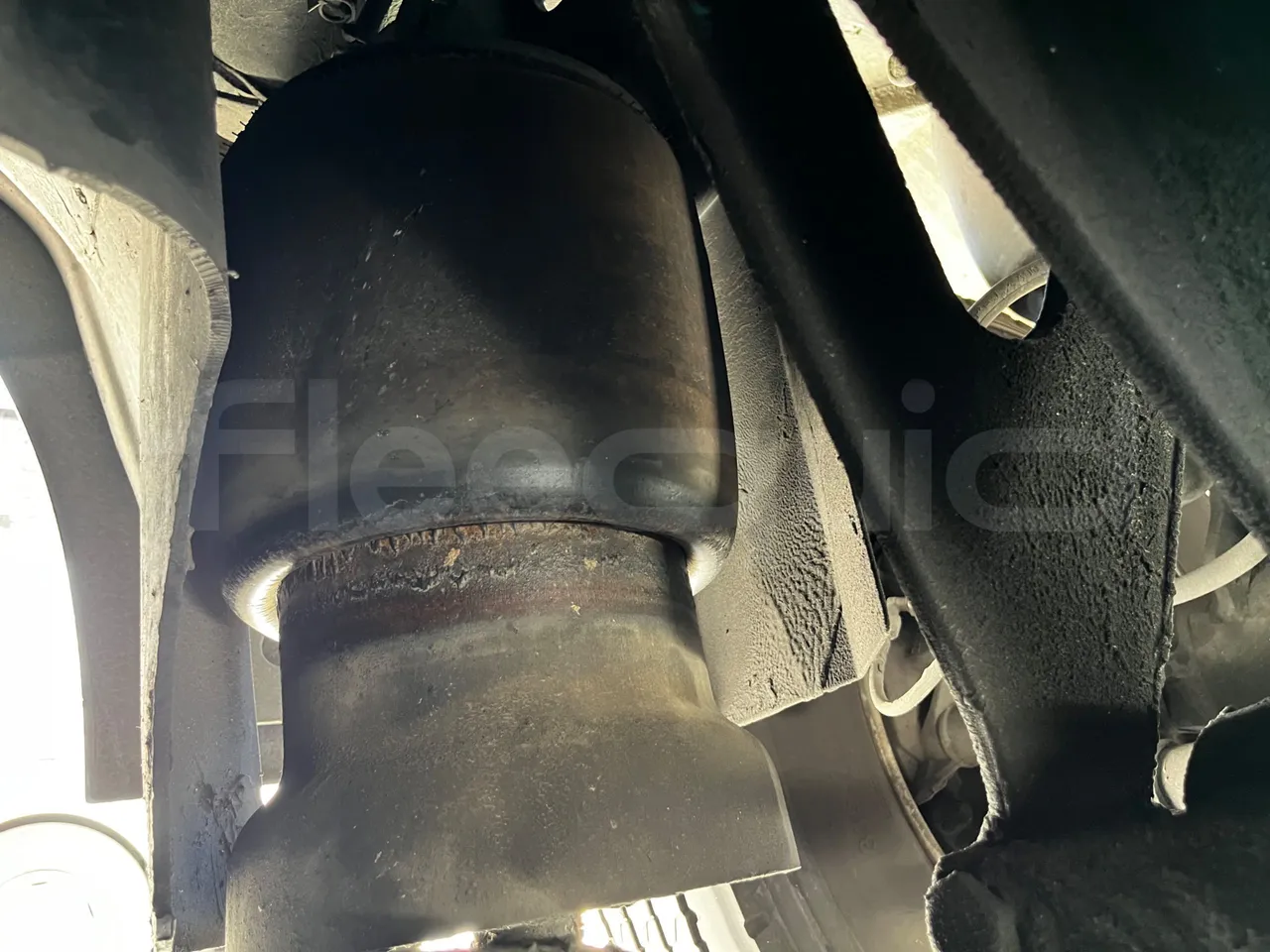 Neoplan Skyliner - axel 2 leaf spring right