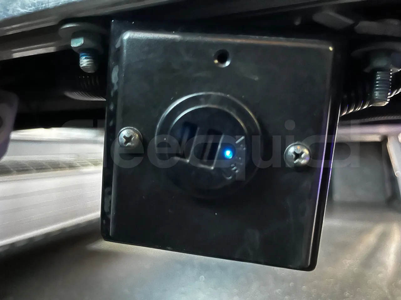 Neoplan Skyliner - table detail photo