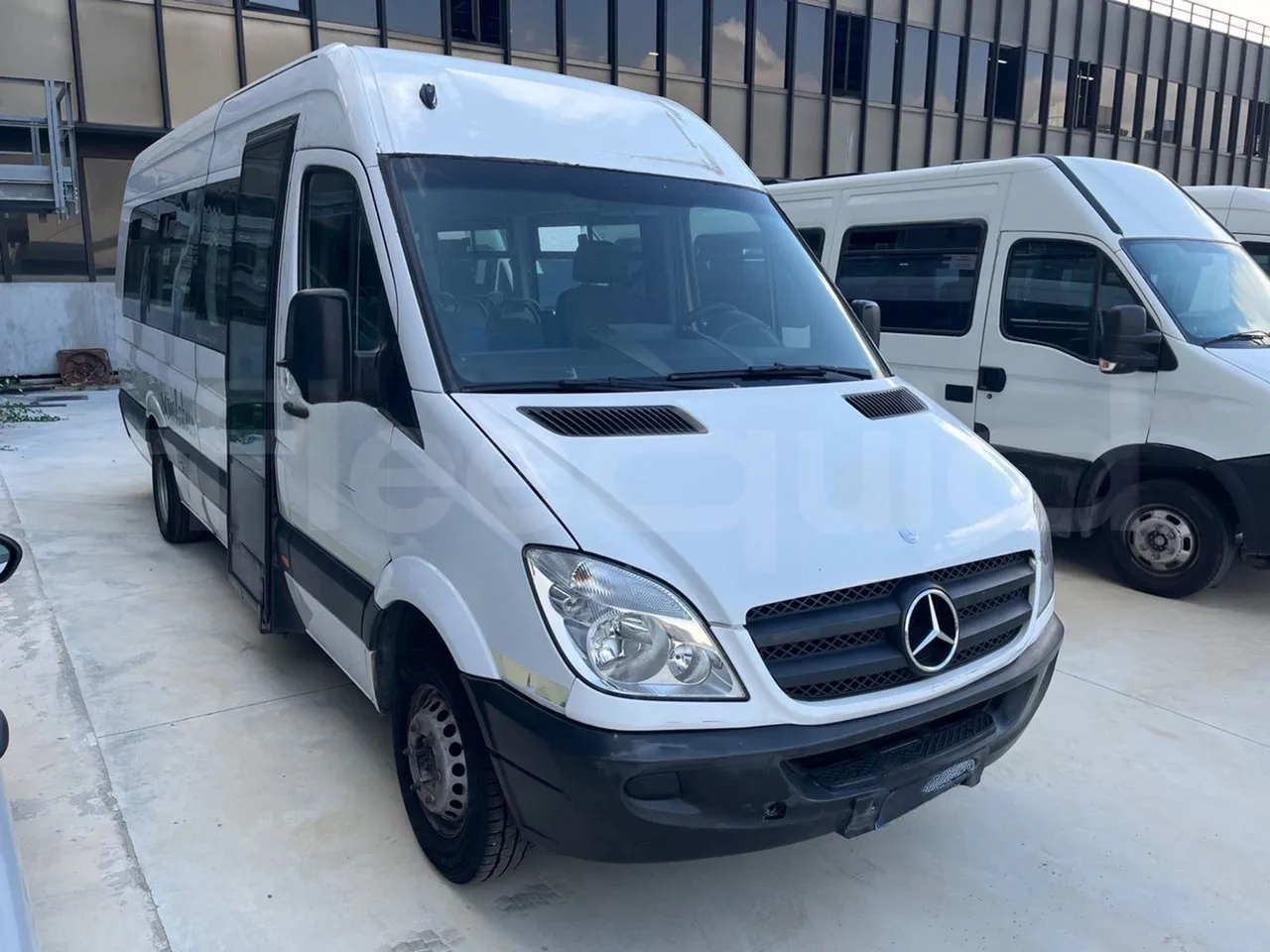 Mercedes-Benz Sprinter 519CDI -EUR5-140kW -7.345m Abitur - Base cover photo