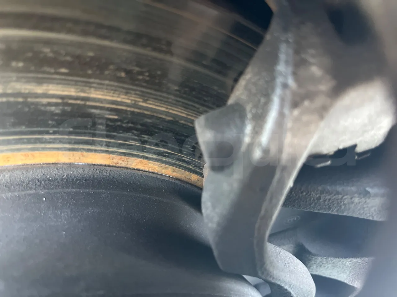 Mercedes-Benz Sprinter 519CDI -EUR5-140kW -7.345m Abitur - front brake calipers left