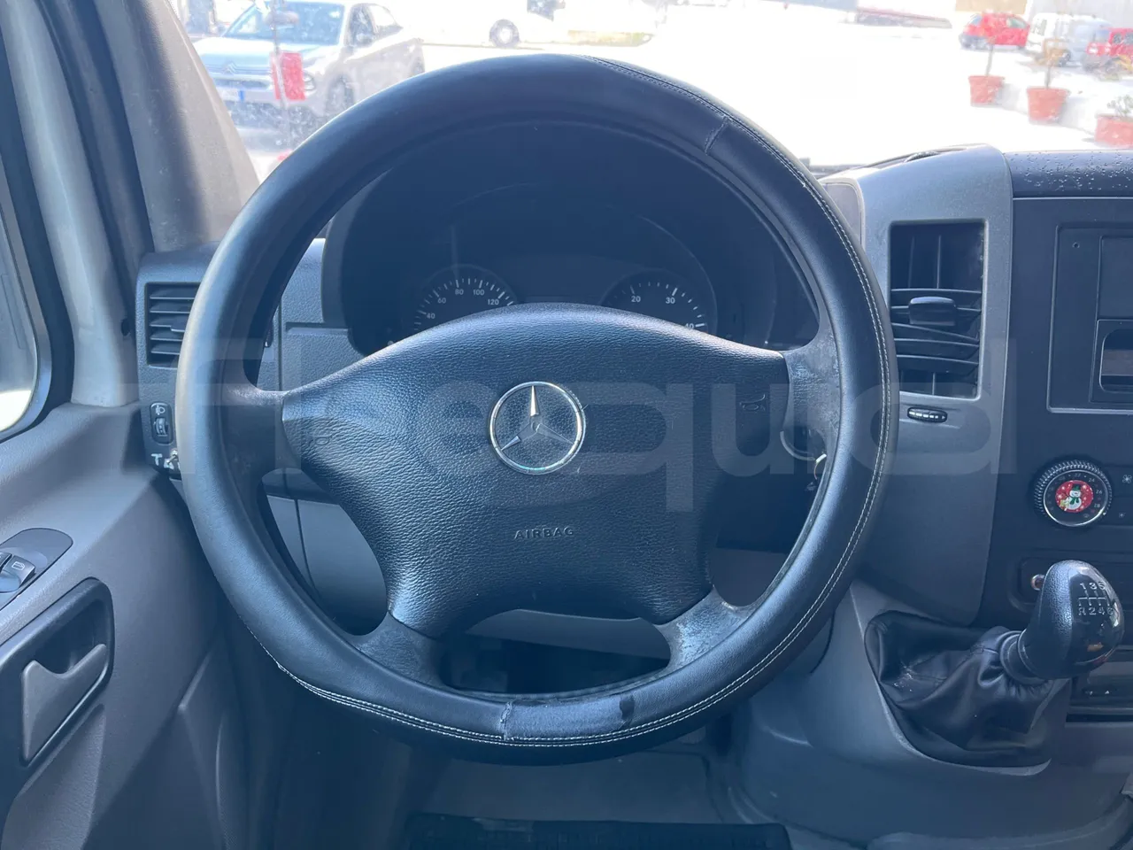 Mercedes-Benz Sprinter 519CDI -EUR5-140kW -7.345m Abitur - steering wheel photo