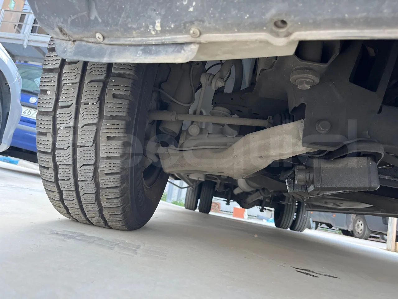 Mercedes-Benz Sprinter 519CDI -EUR5-140kW -7.345m Abitur - front axle right side