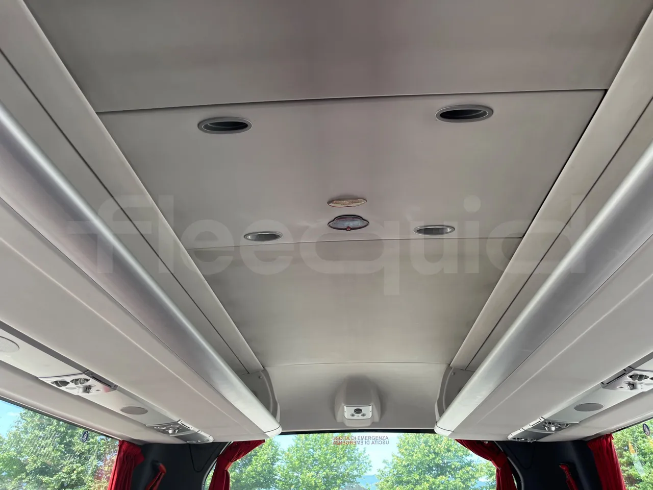 Irizar Scania - roof hatch 2