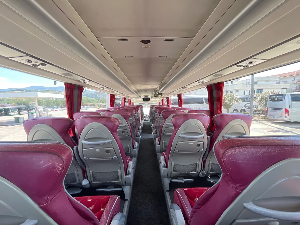 Irizar Scania - forward view middle aisle