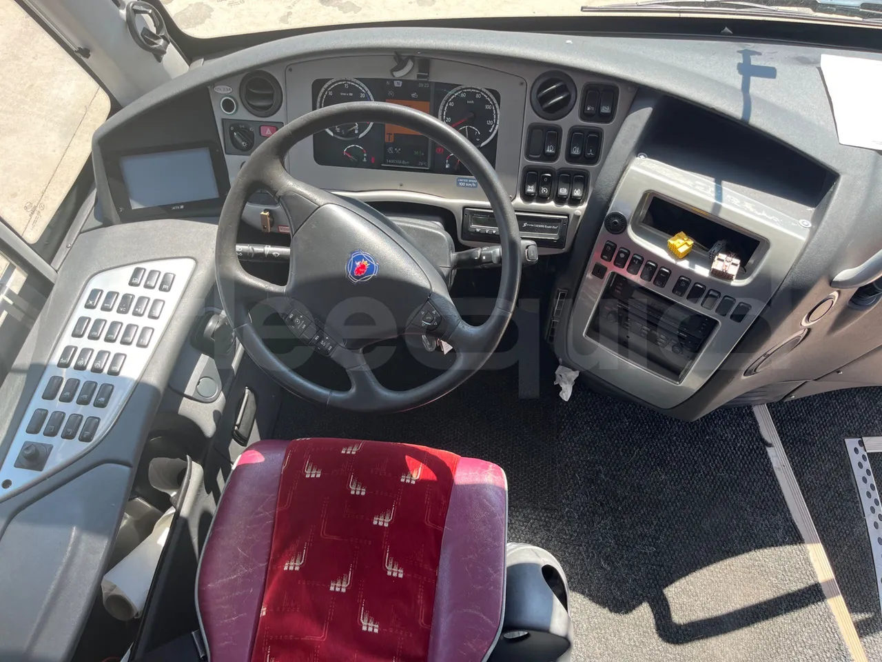 Irizar Scania - steering wheel photo