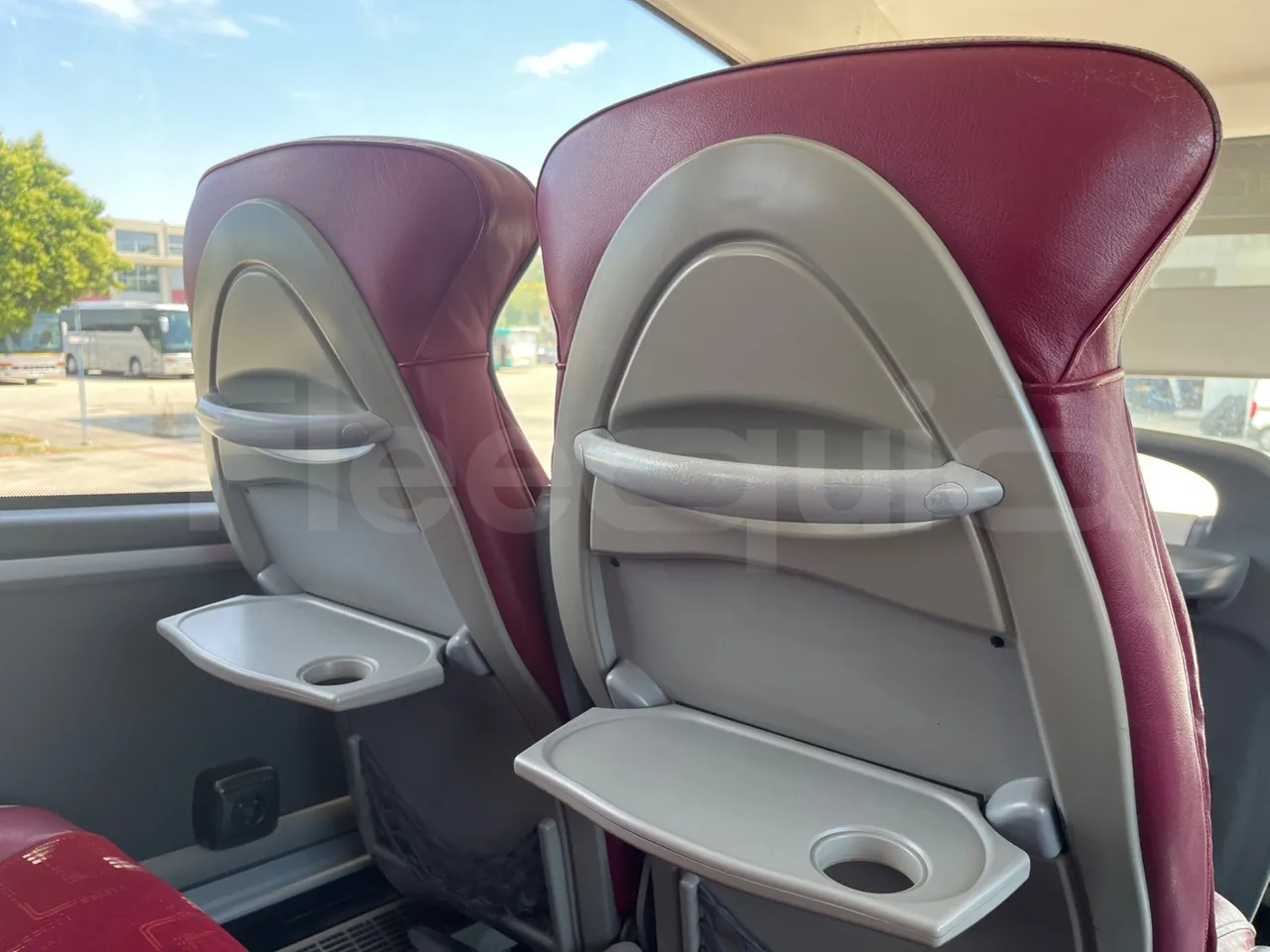 Irizar Scania - table detail photo