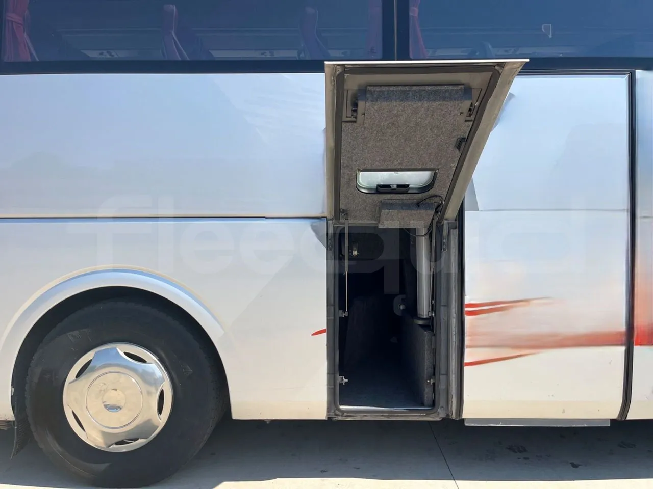 Irizar Scania - turntable external (18m)