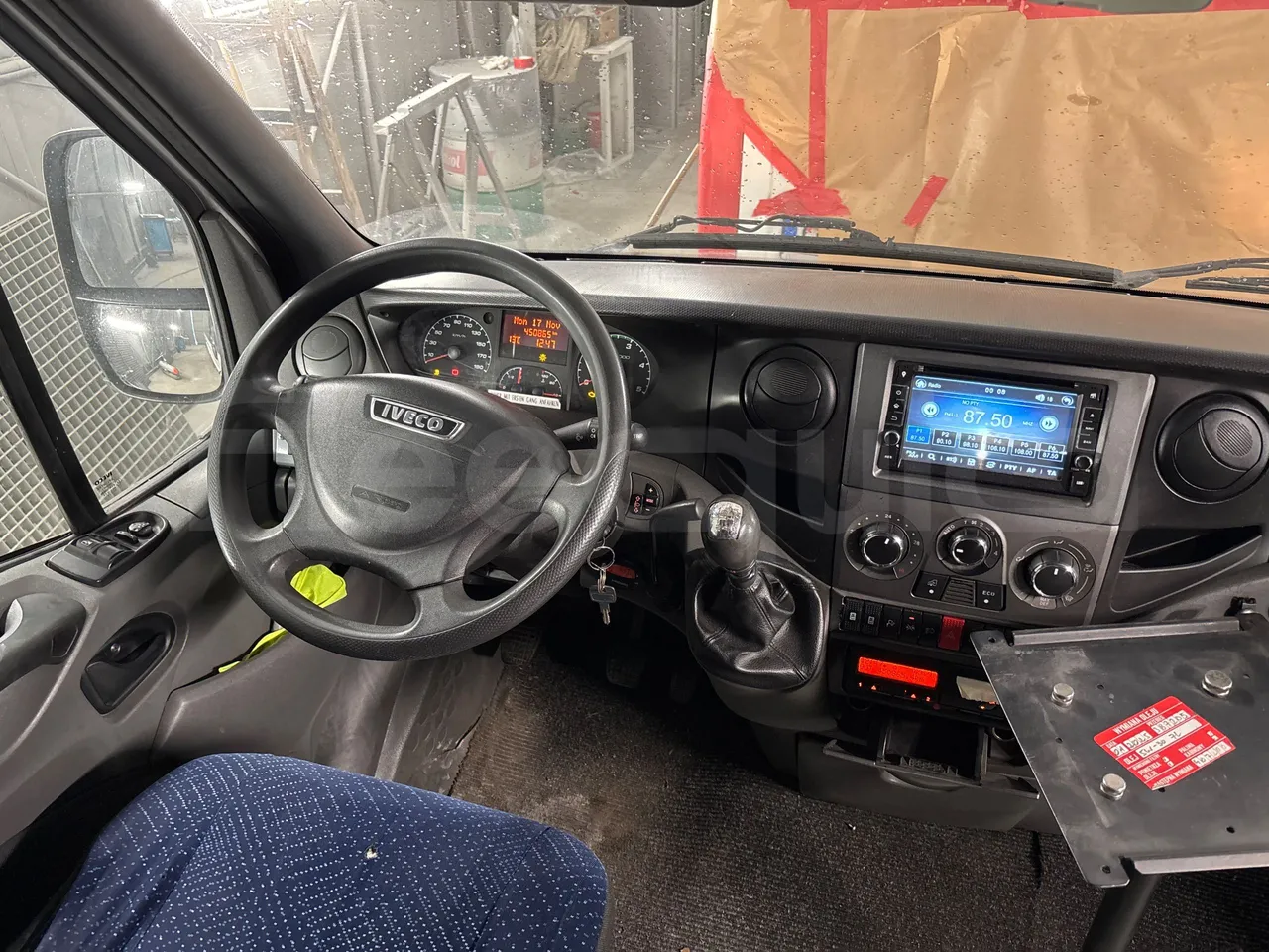 Iveco Daily A40C17 - Euro5 - 125kW - 6mt - buttons panels on