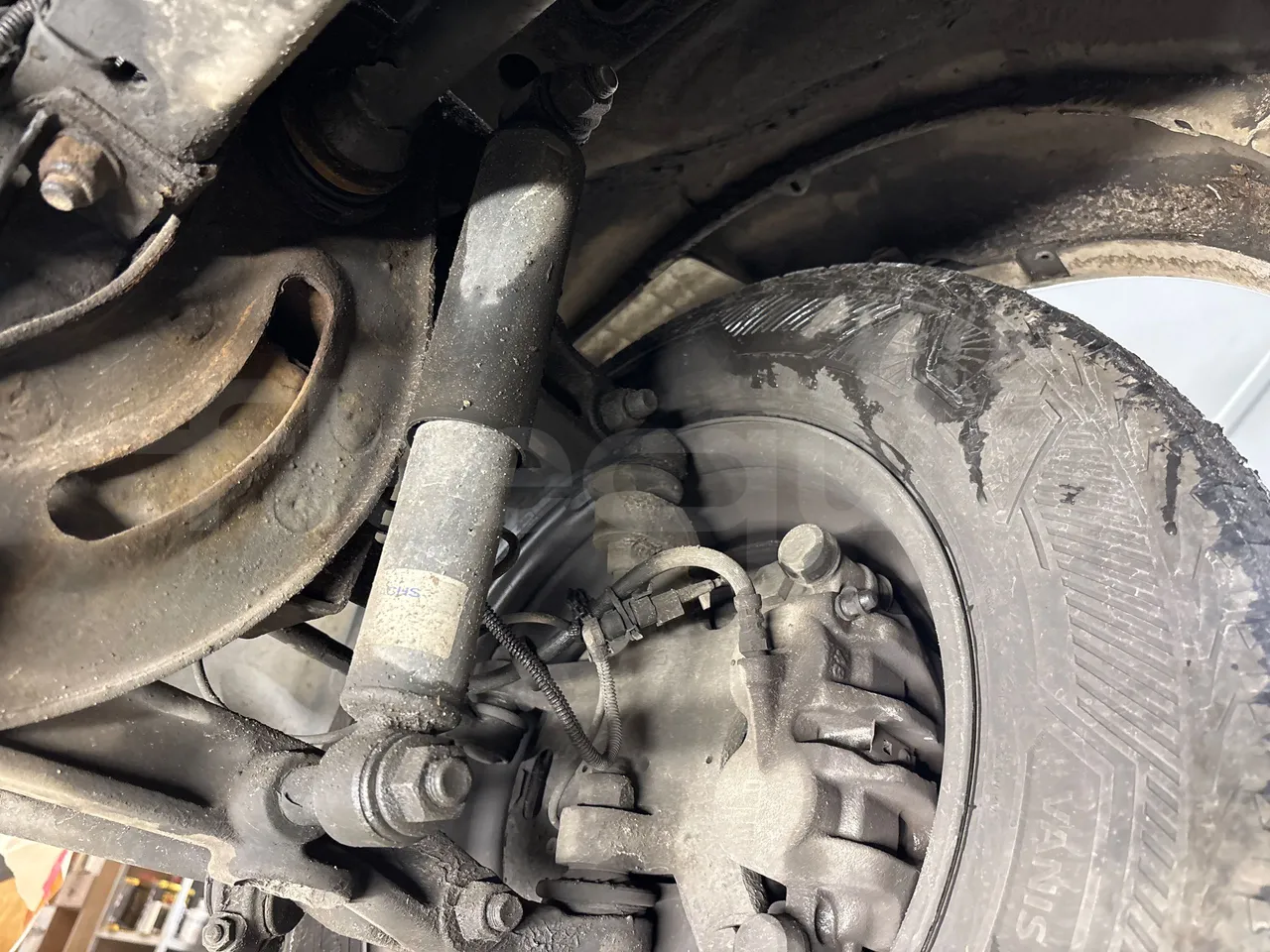 Iveco Daily A40C17 - Euro5 - 125kW - 6mt - front shock absorbers left