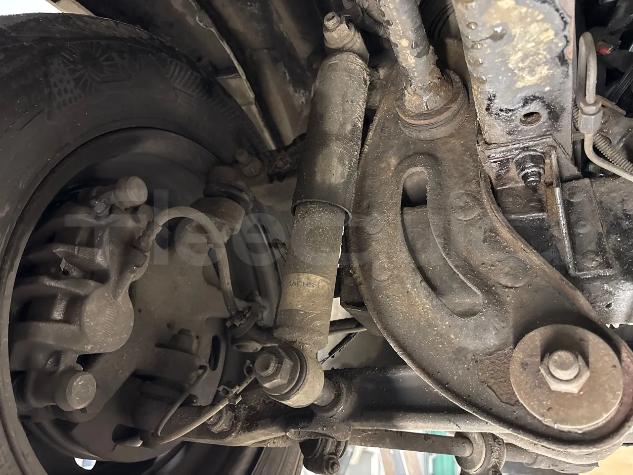 Iveco Daily A40C17 - Euro5 - 125kW - 6mt - front shock absorbers right