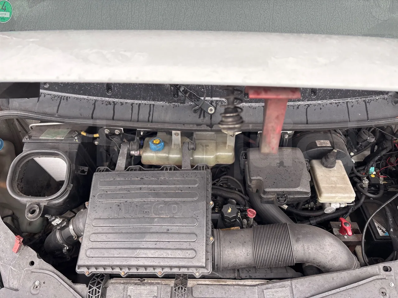 Iveco Daily A40C17 - Euro5 - 125kW - 6mt - rear hatch open