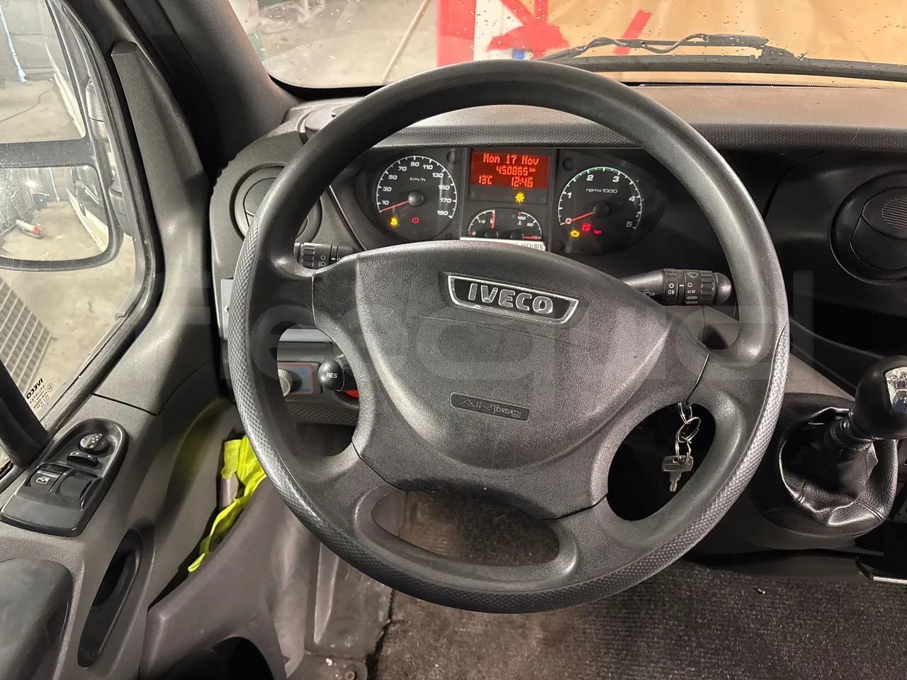 Iveco Daily A40C17 - Euro5 - 125kW - 6mt - steering wheel photo