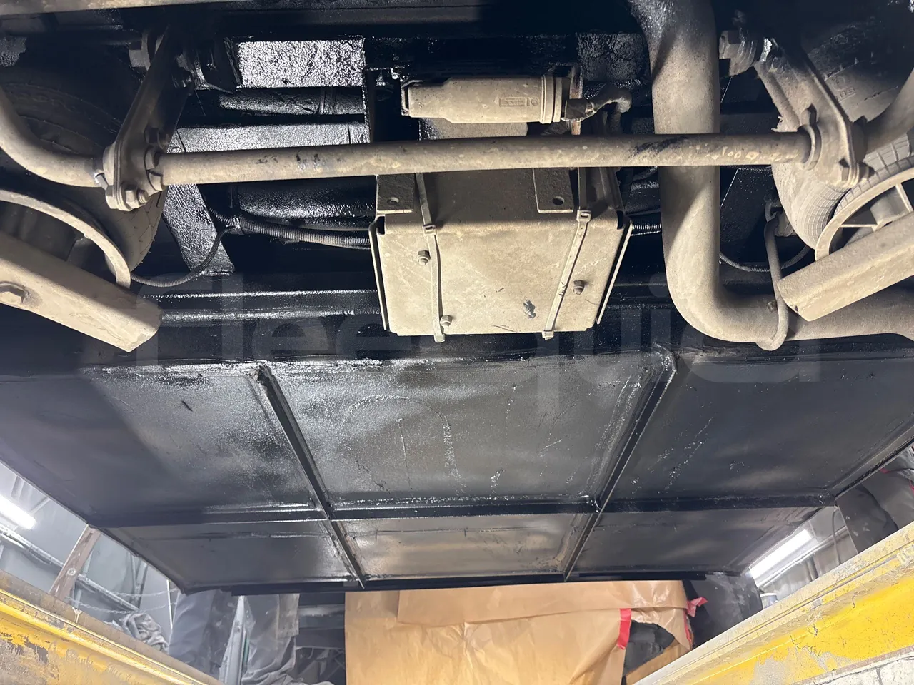 Iveco Daily A40C17 - Euro5 - 125kW - 6mt - central undercarriage photo