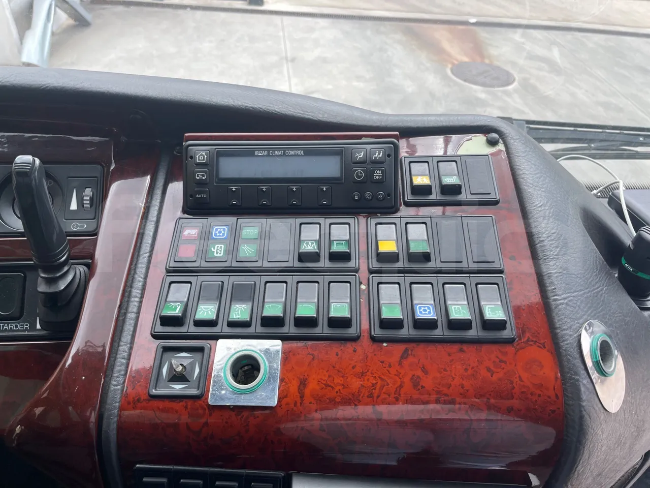 Irizar Scania Century K124EB - EUR3 - 309kW - 15m - radio accessories photo