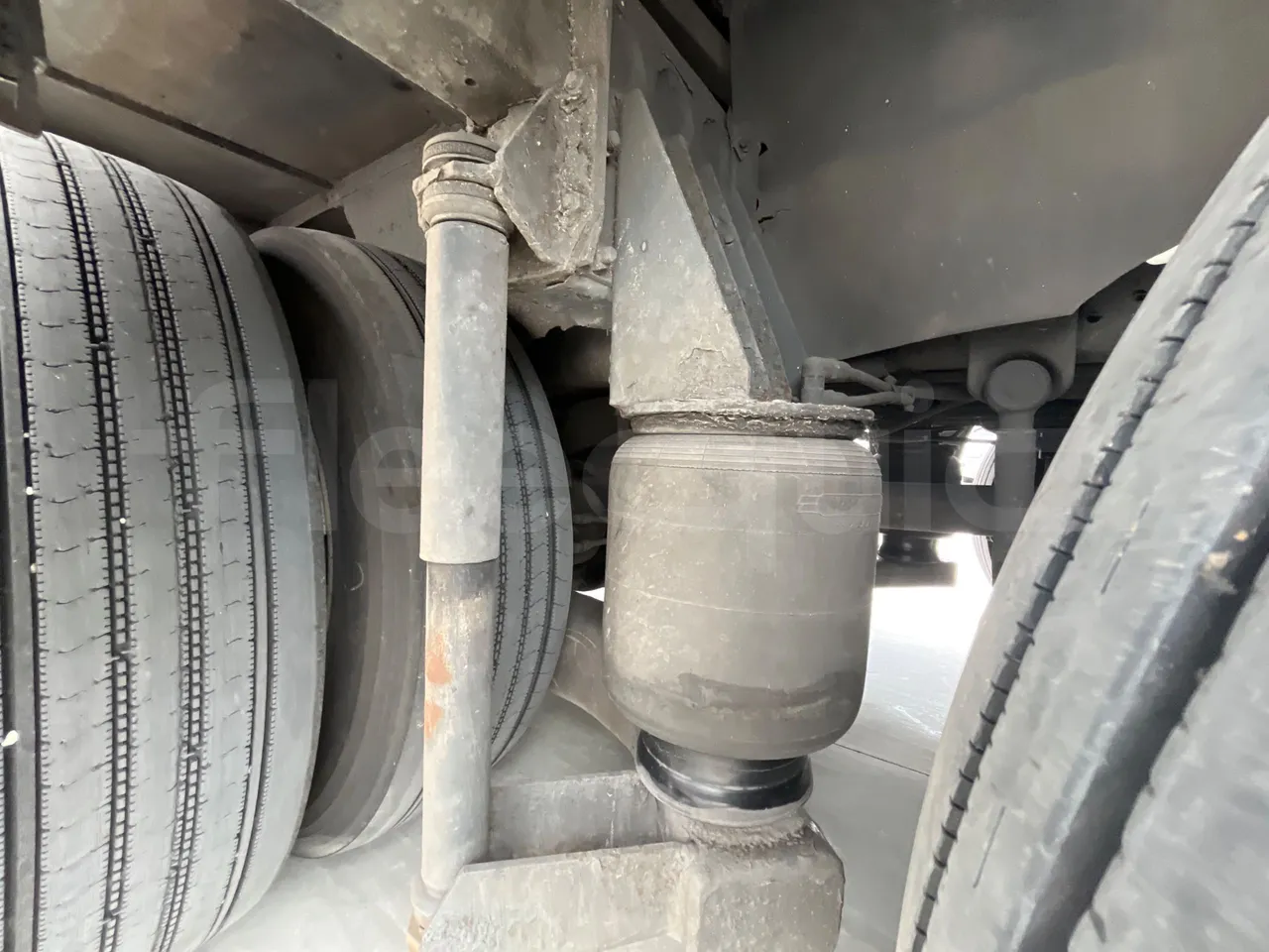 Irizar Scania Century K124EB - EUR3 - 309kW - 15m - axel 2 air springs 1 left