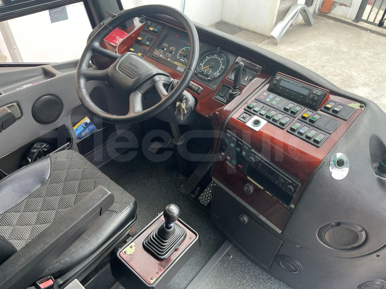 Irizar Scania Century K124EB - EUR3 - 309kW - 15m - buttons panels on