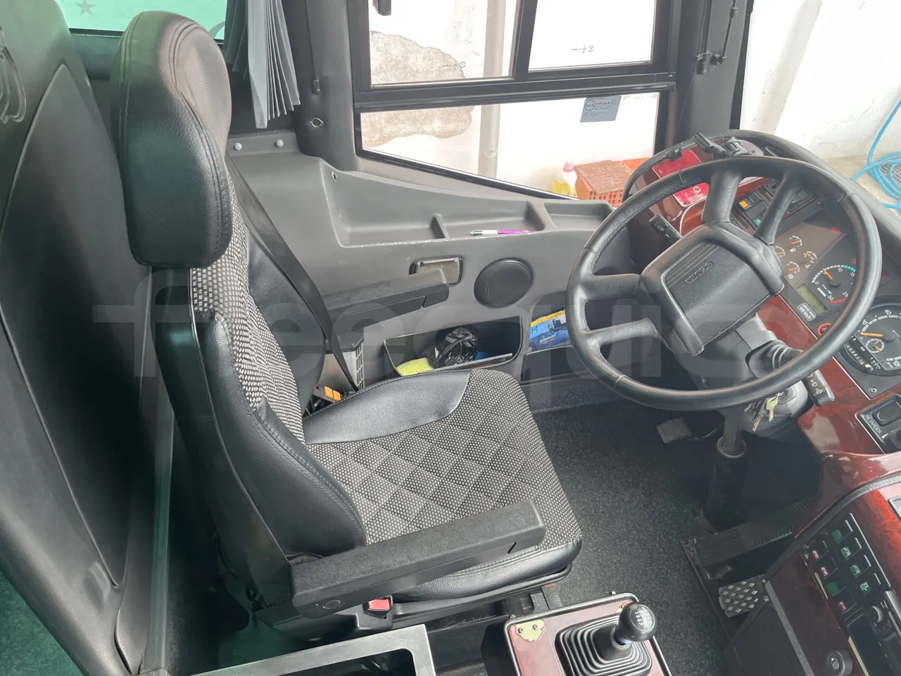 Irizar Scania Century K124EB - EUR3 - 309kW - 15m - driver's seat photo