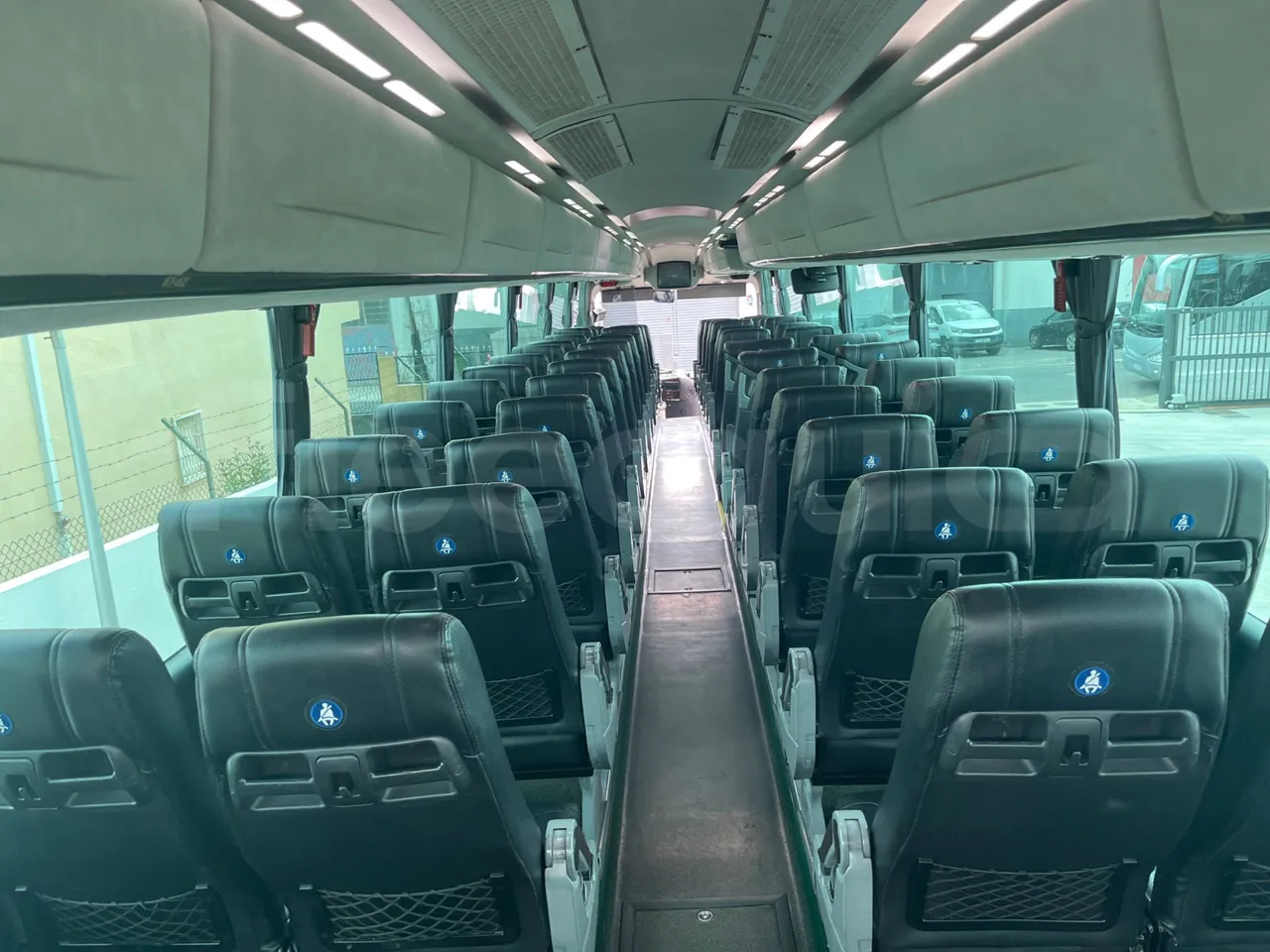 Irizar Scania Century K124EB - EUR3 - 309kW - 15m - forward view middle aisle
