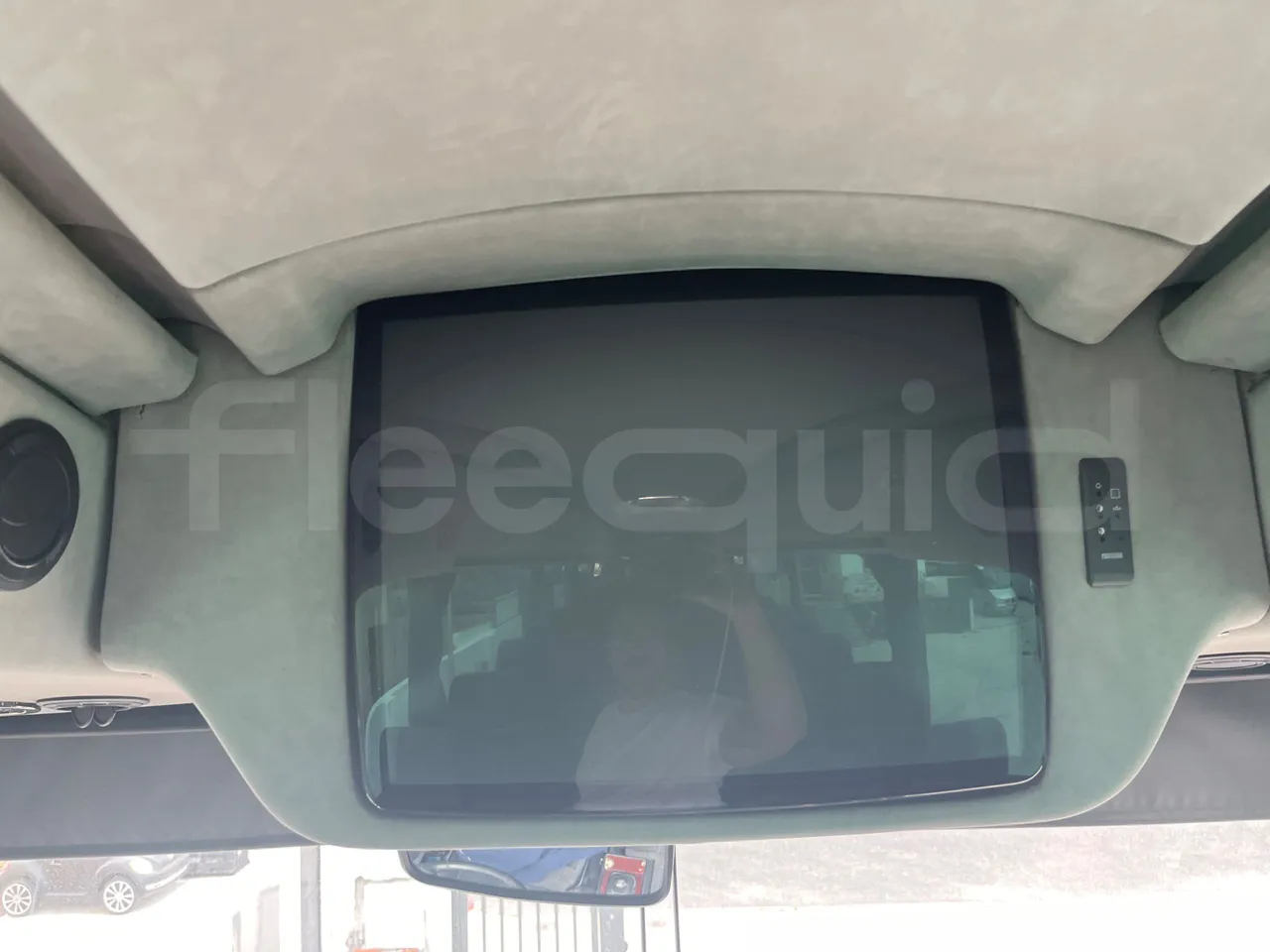 Irizar Scania Century K124EB - EUR3 - 309kW - 15m - monitor detail photo