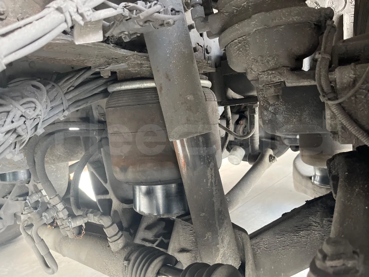 Irizar Scania Century K124EB - EUR3 - 309kW - 15m - axel 3 shock absorbers 1 left