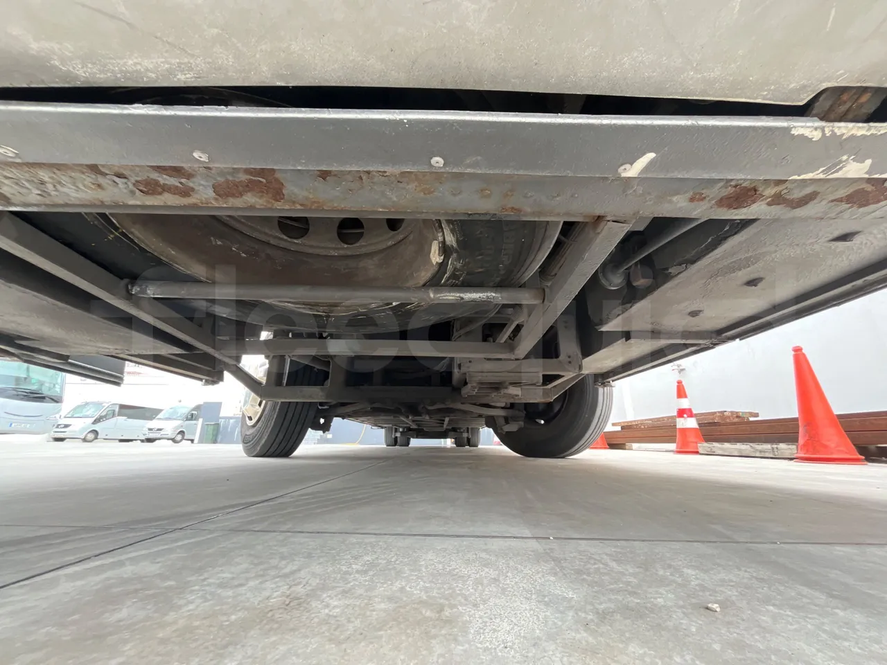 Irizar Scania Century K124EB - EUR3 - 309kW - 15m - front undercarriage from front