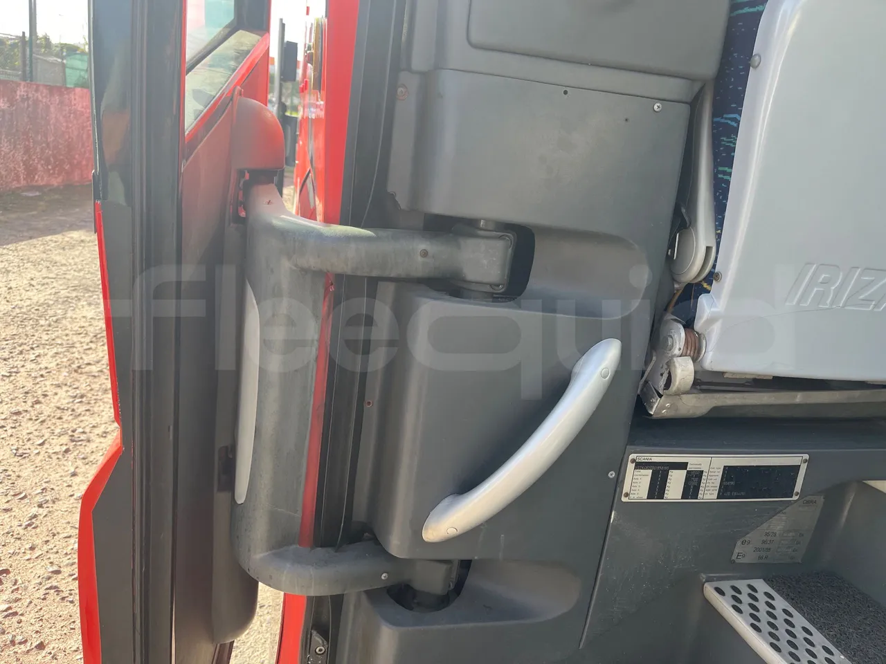 Irizar Scania K 420 EB 4x2 - Euro4 - 309kW - 12.920mt - door mechanism photo