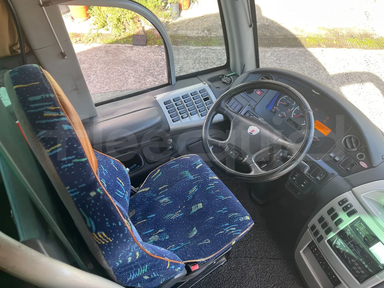 Irizar Scania K 420 EB 4x2 - Euro4 - 309kW - 12.920mt - driver's seat photo