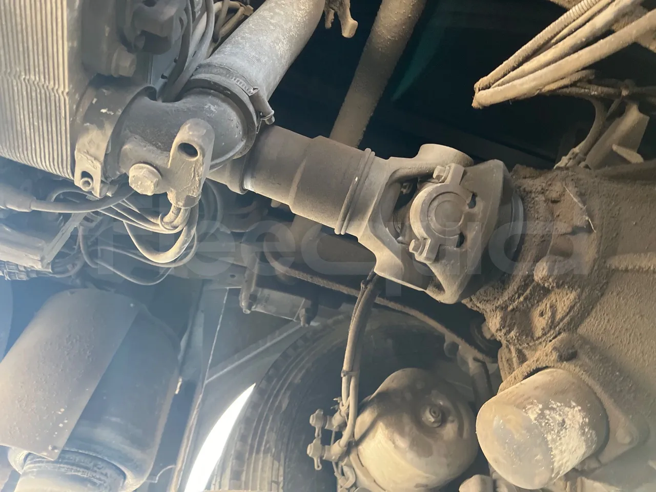 Irizar Scania K 420 EB 4x2 - Euro4 - 309kW - 12.920mt - driveshaft photo