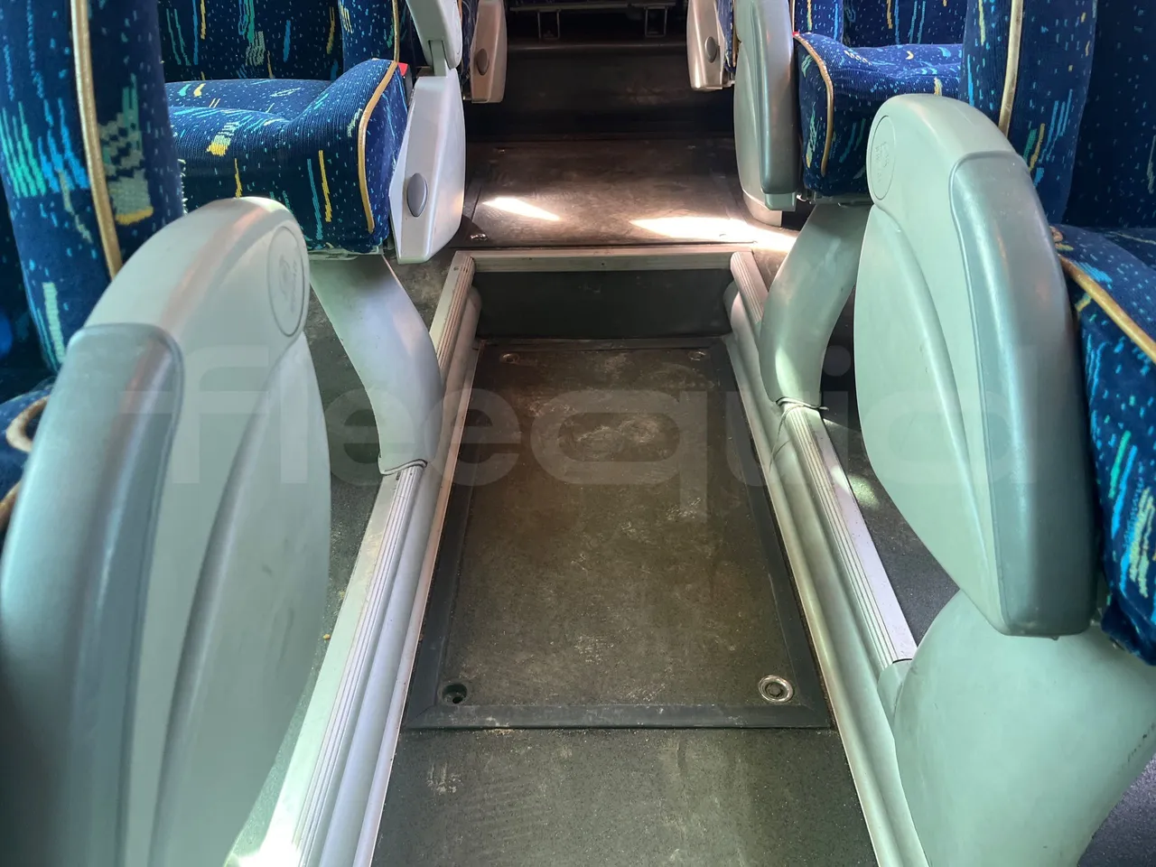 Irizar Scania K 420 EB 4x2 - Euro4 - 309kW - 12.920mt - floor hatches photo