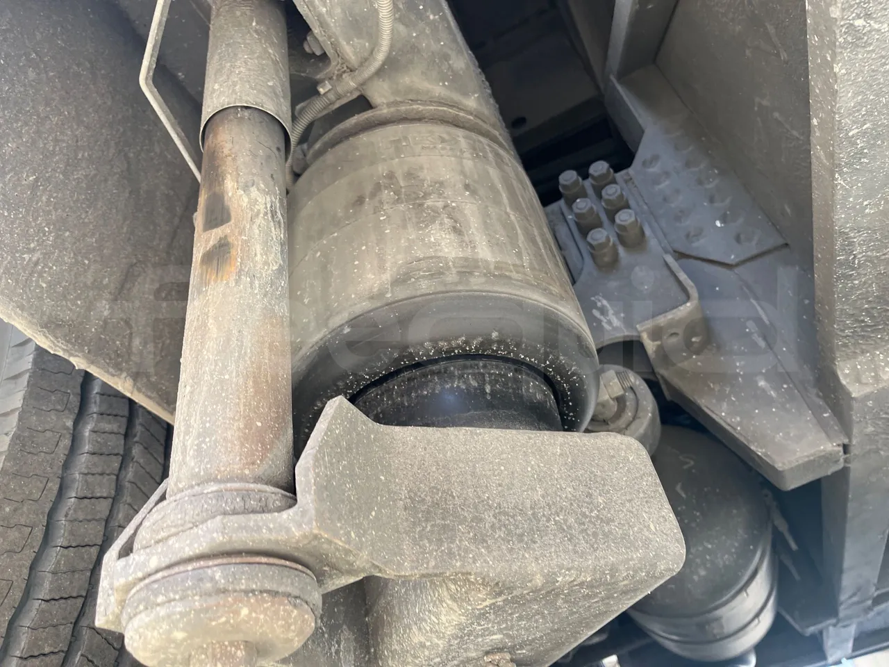 Irizar Scania K 420 EB 4x2 - Euro4 - 309kW - 12.920mt - axle 2 shock absorbers 1 left