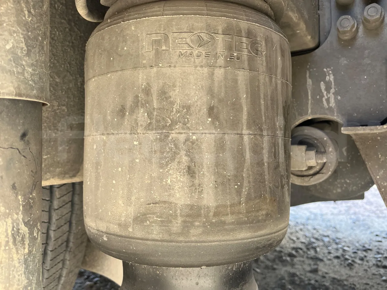 Irizar Scania K 420 EB 4x2 - Euro4 - 309kW - 12.920mt - axle 2 shock absorbers 2 left