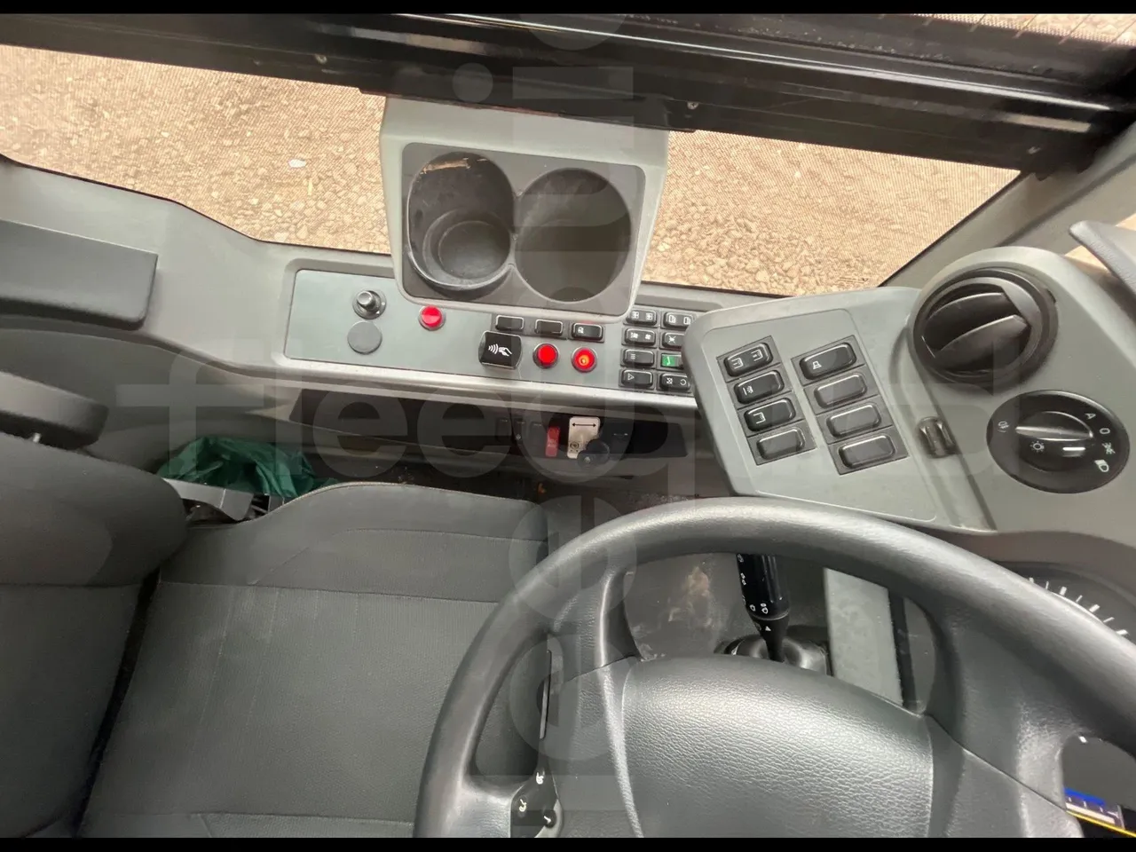 Mercedes-Benz Citaro 628 02 - Euro 6 - 220 kW - 12.140 mt - radio accessories photo