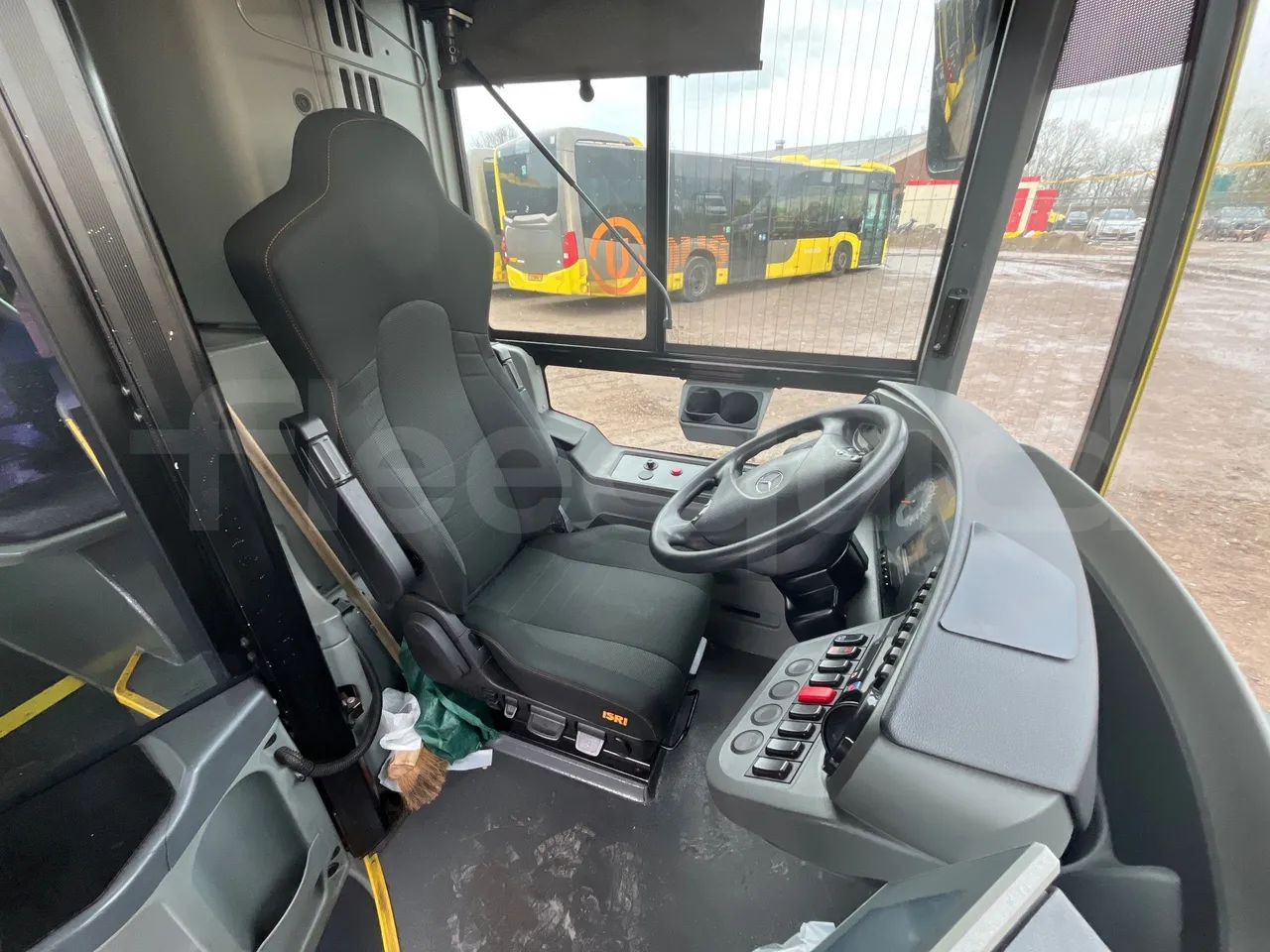 Mercedes-Benz Citaro 628 02 - Euro 6 - 220 kW - 12.140 mt - driver's seat photo