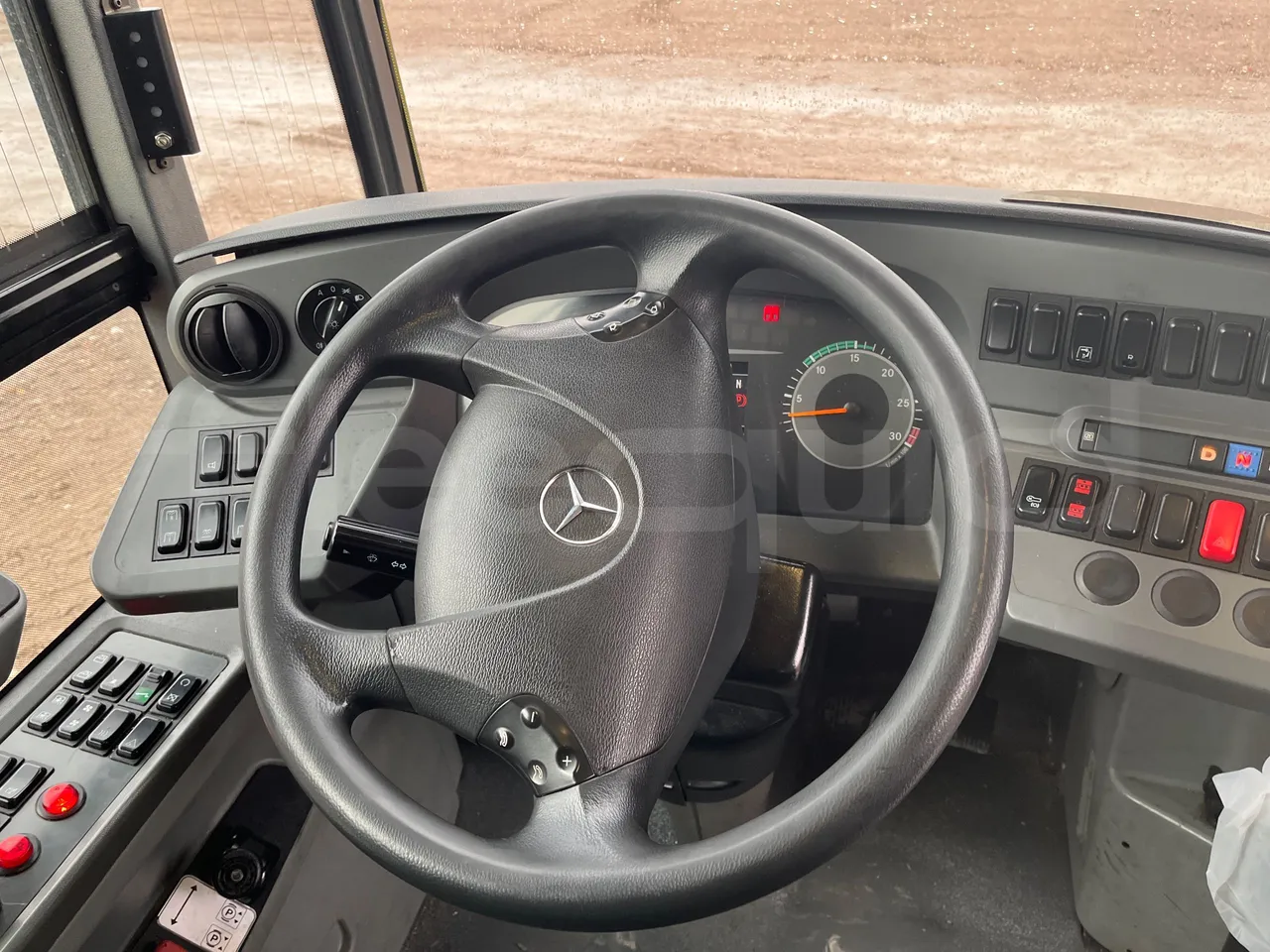 Mercedes-Benz Citaro 628 02 - Euro 6 - 220 kW - 12.140 mt - steering wheel photo