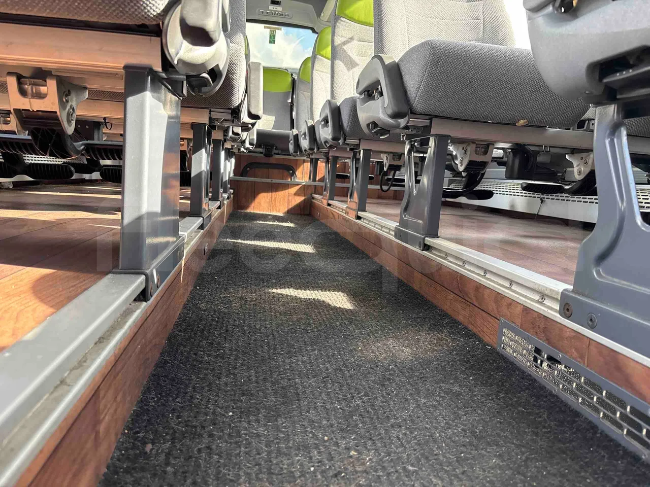 Temsa Safari - seat brackets photo