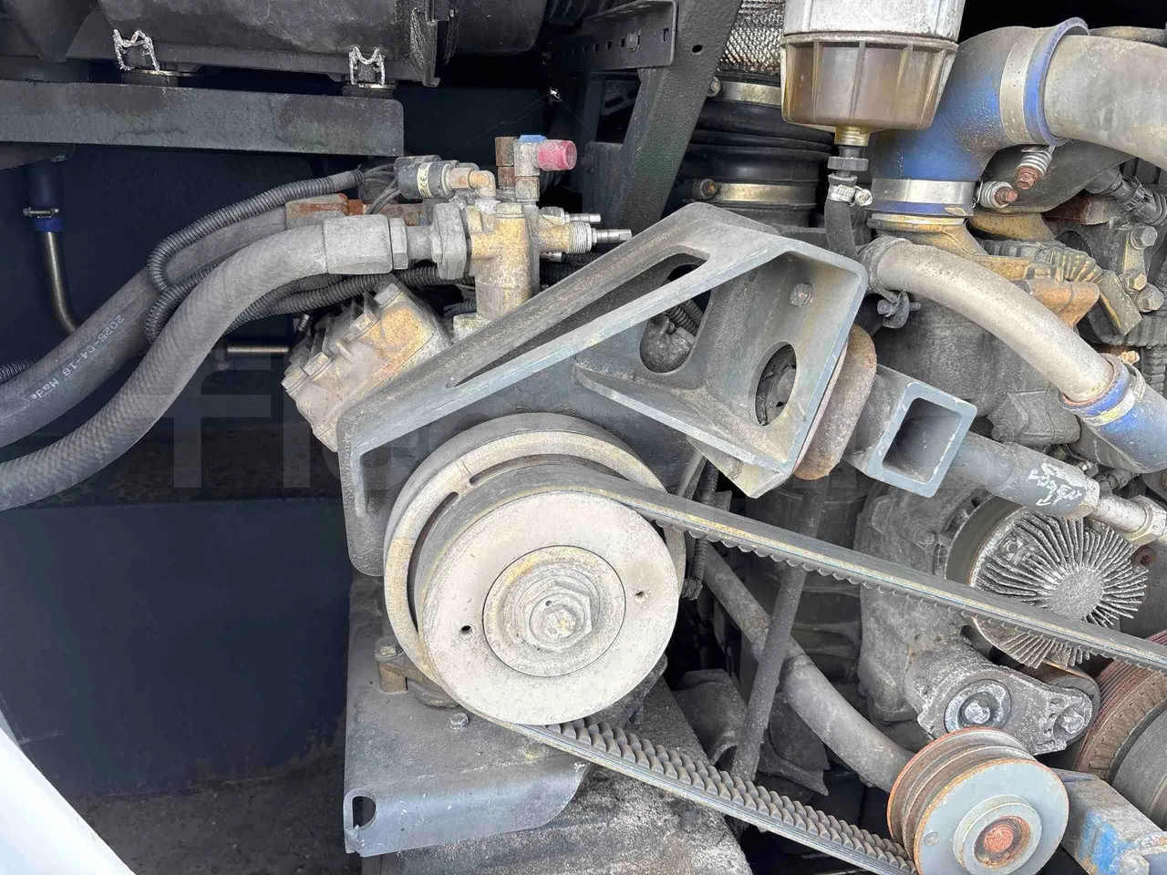 Temsa Safari - air conditioning compressor