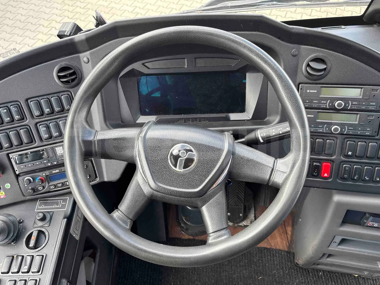 Temsa Safari - steering wheel photo