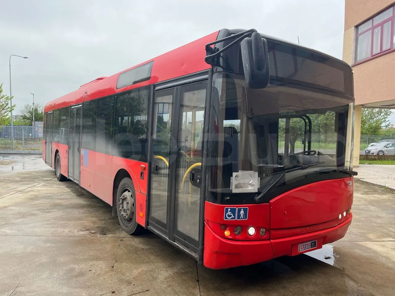 Solaris Urbino 12 - Euro6 - 240kW - 12mt - 3/4 front right doors