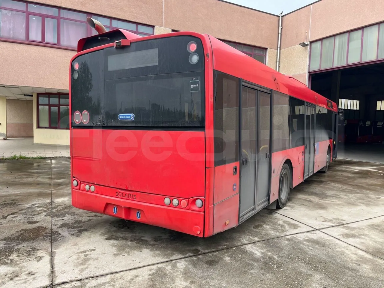 Solaris Urbino 12 - Euro6 - 240kW - 12mt - 3/4 right rear doors closed