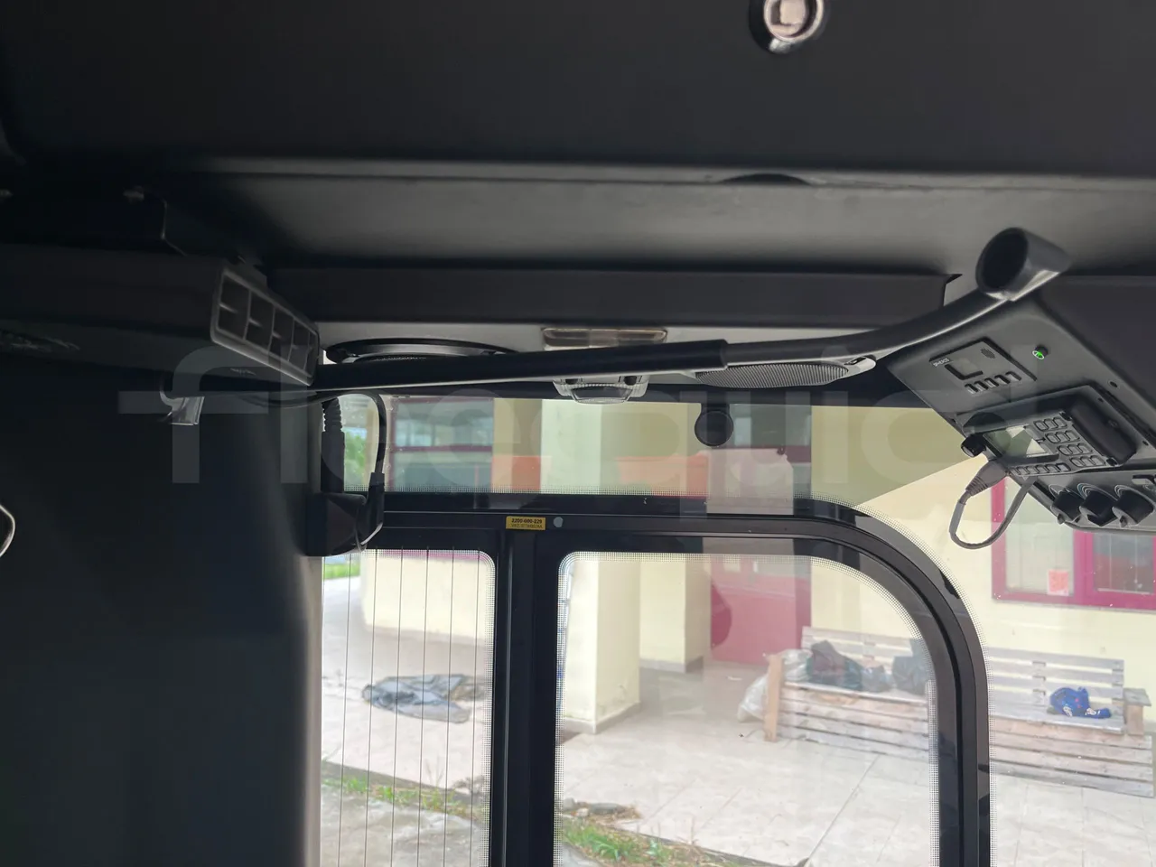 Solaris Urbino 12 - Euro6 - 240kW - 12mt - driver microphone accessories photo