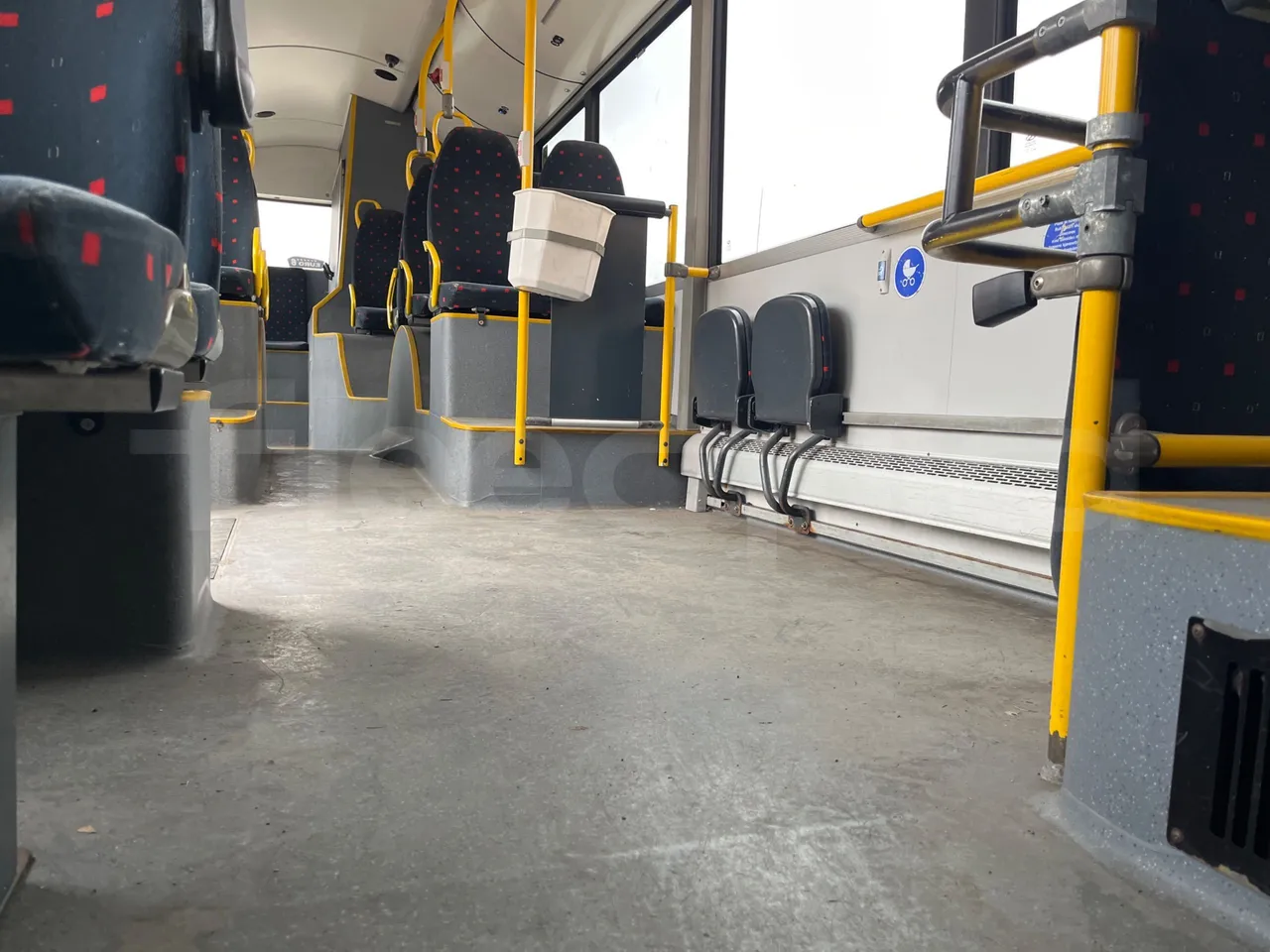 Solaris Urbino 12 - Euro6 - 240kW - 12mt - seat brackets photo