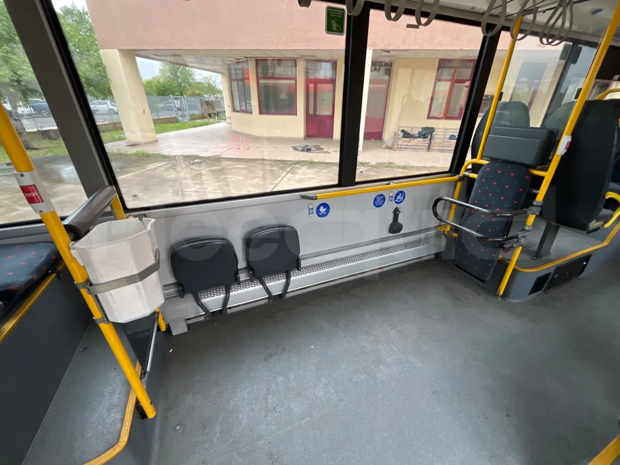 Solaris Urbino 12 - Euro6 - 240kW - 12mt - disabled area photo