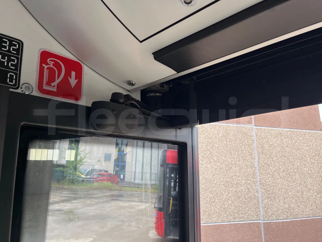 Solaris Urbino 12 - Euro6 - 240kW - 12mt - door mechanism photo