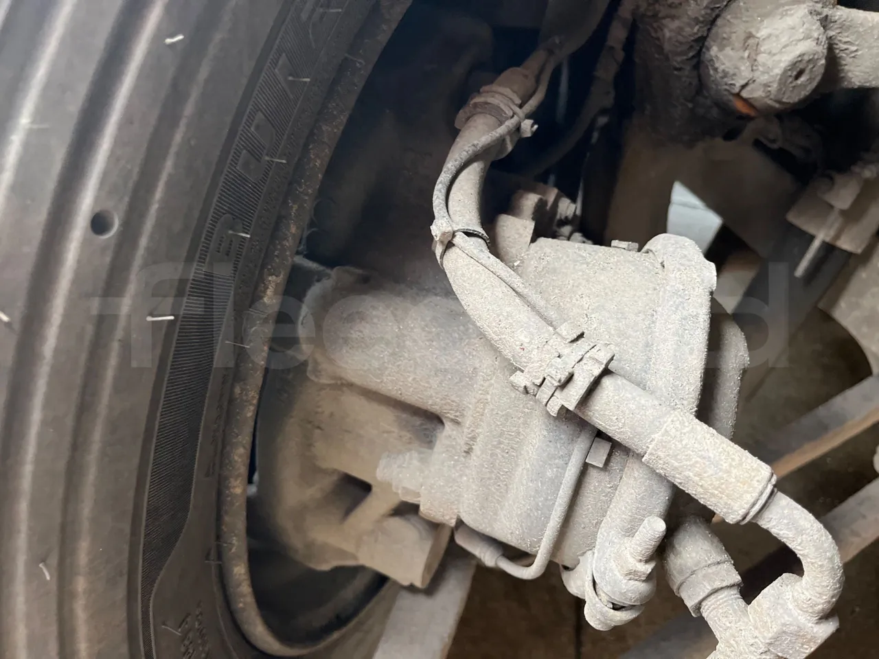 Solaris Urbino 12 - Euro6 - 240kW - 12mt - front brake calipers right