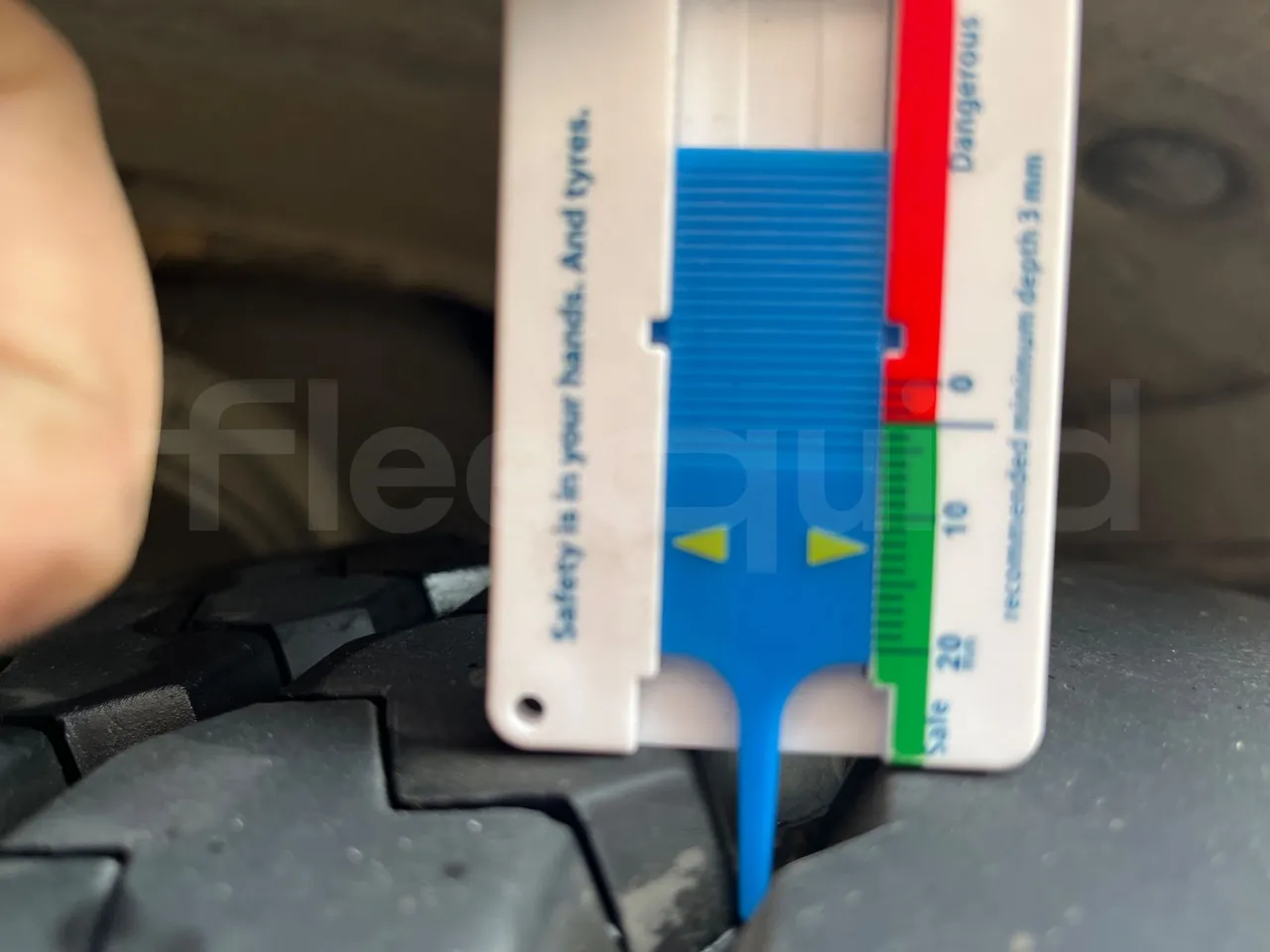 Solaris Urbino 12 - Euro6 - 240kW - 12mt - tread condition front tires right