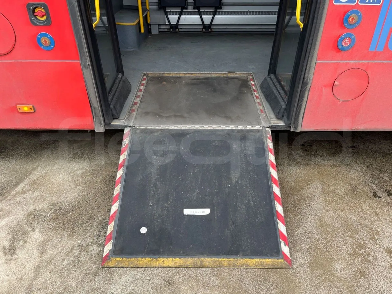 Solaris Urbino 12 - Euro6 - 240kW - 12mt - platform open photo