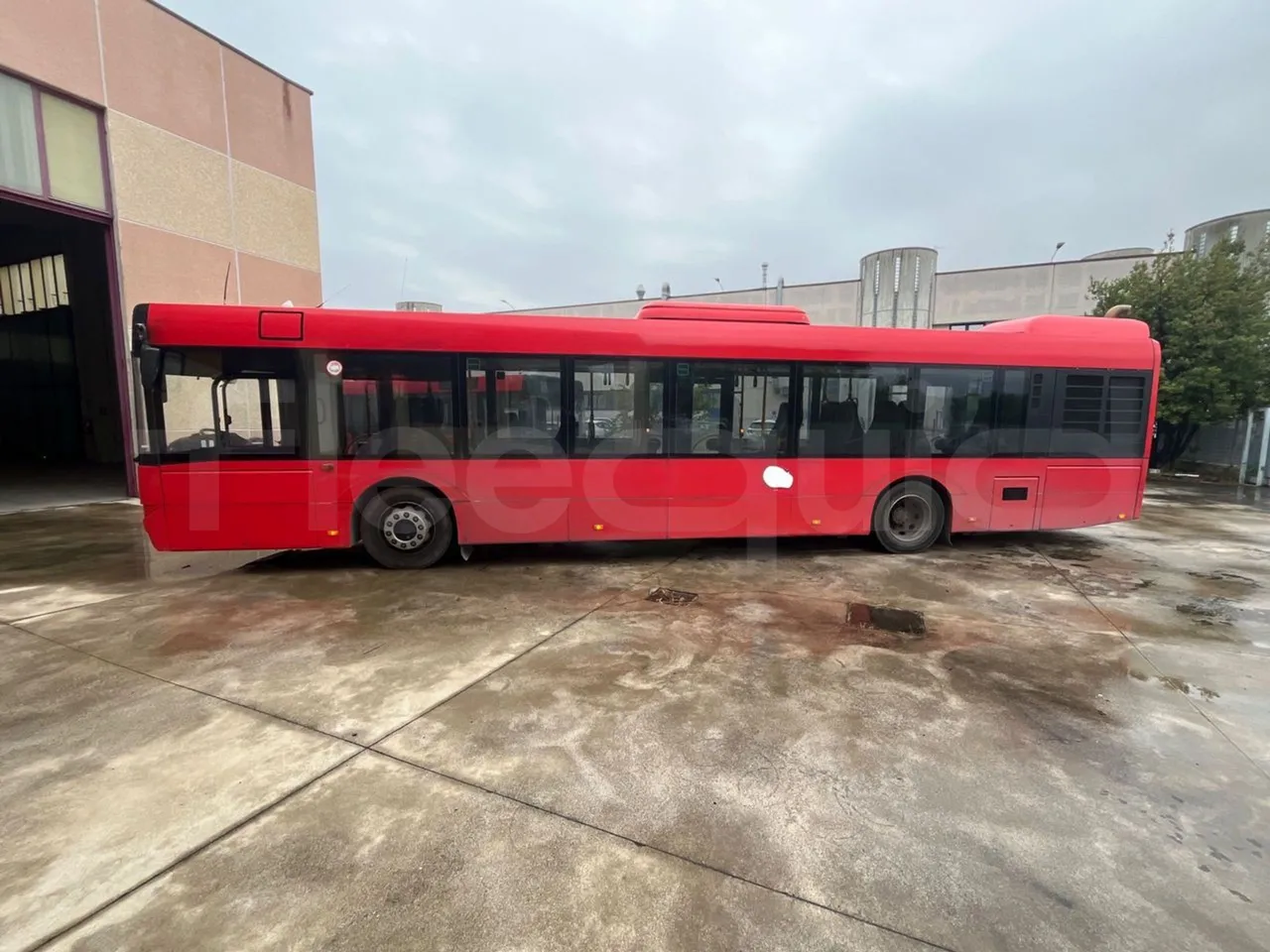 Solaris Urbino 12 - Euro6 - 240kW - 12mt - left side photo