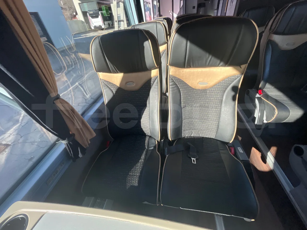 Neoplan Skyliner V6ACB - Euro 6 - 371 kW - 14.000 mt - single seat detail