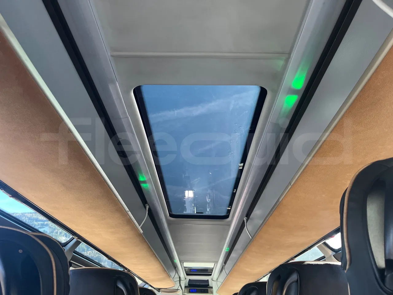 Neoplan Skyliner V6ACB - Euro 6 - 371 kW - 14.000 mt - roof hatch 2